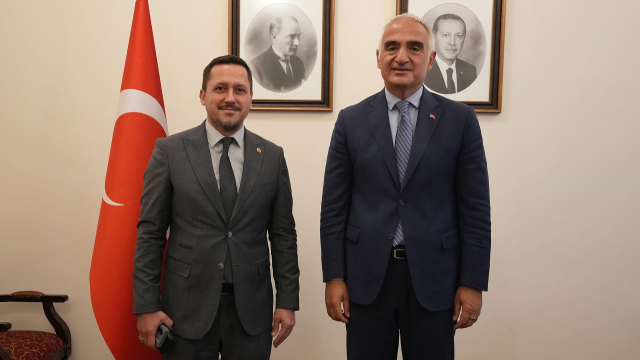 Vekil Eser, Karaman’ın Kültürel konularını Bakan Ersoy’a iletti