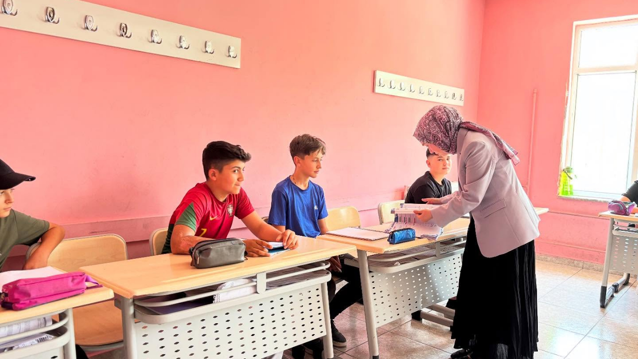 Kaymakam Çakır Yaz Kurslarını Ziyaret Etti