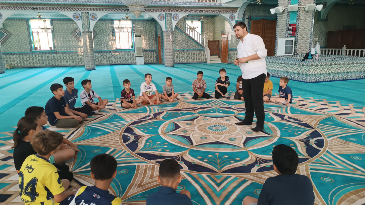 Yaz Kur’an Kursu Öğrencilerine Bağımlılık Bilinçlendirme Semineri