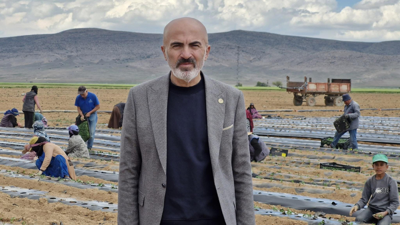 Bayram: Çiftçimiz Ekiyor, Tarla Sahibi Destek Alıyor!
