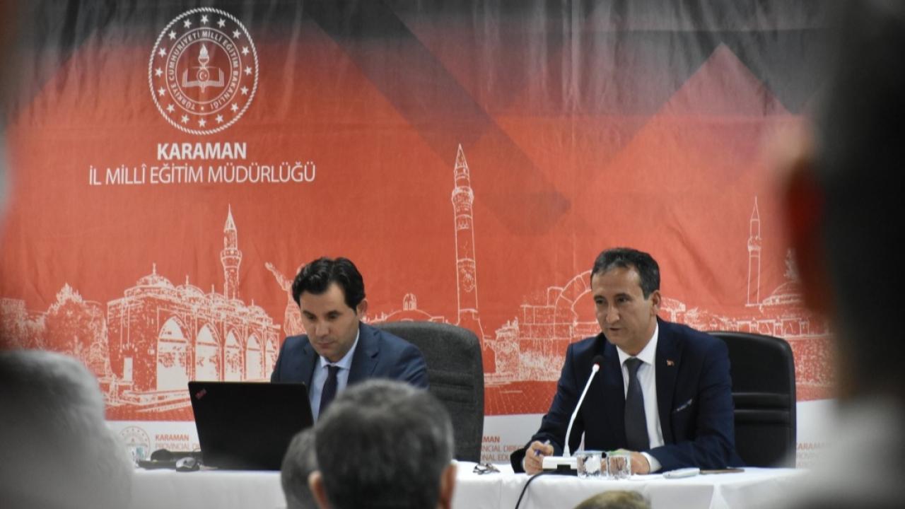 Karaman'da Okul Müdürleri Eğitim Gündemiyle Toplandı