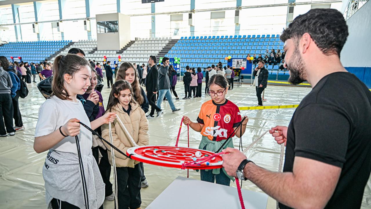 Öğrencilerinin Tasarladığı Oyunlar Düzenlenen Sergide Görücüye Çıktı