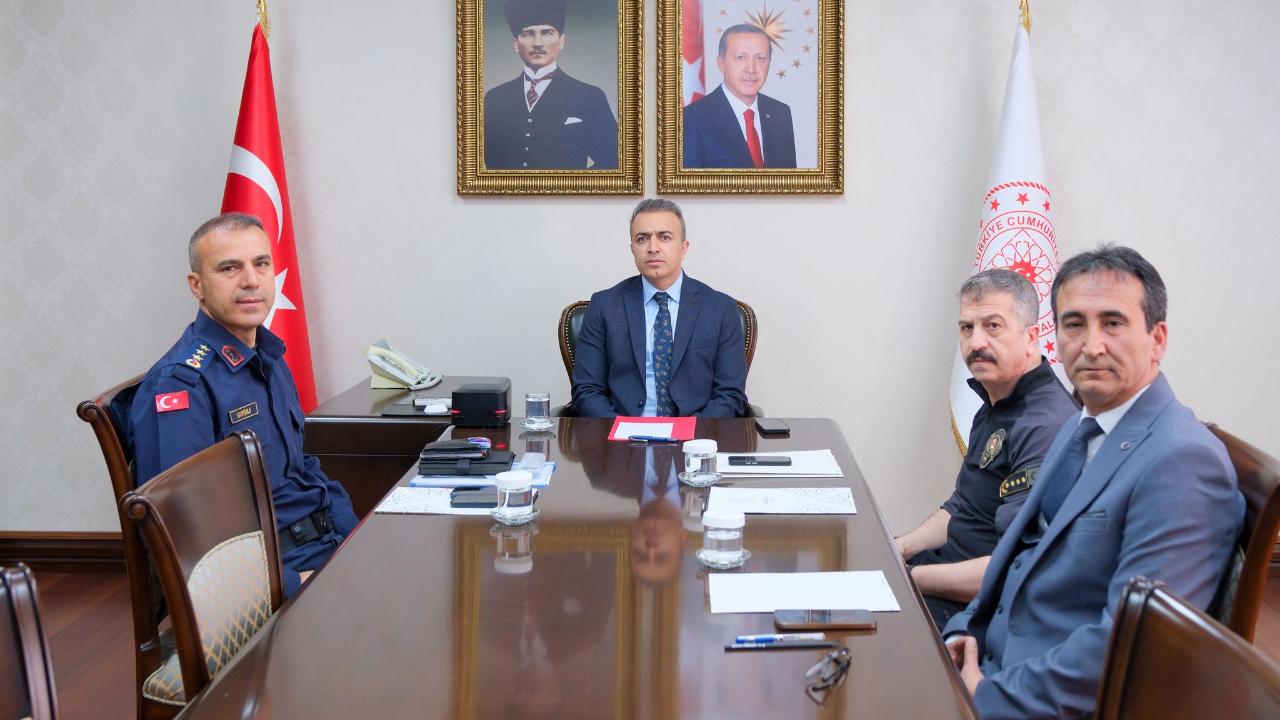 Okul Güvenliği İçin Kapsamlı Toplantı: Çok Katmanlı Yeni Tedbirler Gündemde