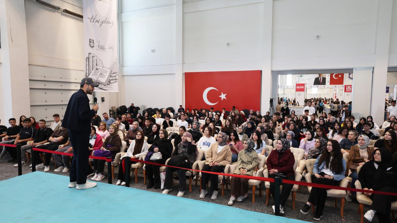 6. Karaman Kitap Günleri'nde Ünlü Yazarlar Okurlarıyla Buluşuyor