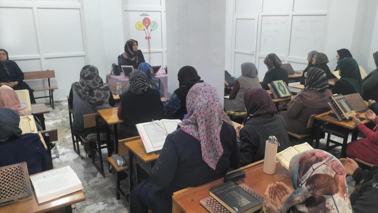 “Değerleriyle Güçlü Ailem” Semineri Düzenlendi