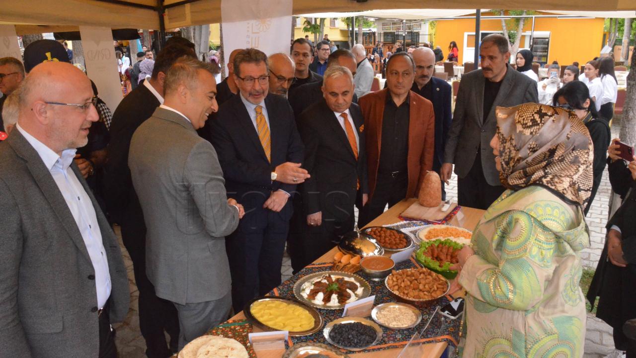Karaman’da “Asırlık Tariflerle Türk Mutfağı” Etkinliği Düzenlendi