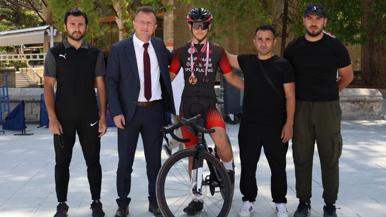 Kilo Vermek İçin Başladığı Bisiklet Sporunda Türkiye Derecesi Aldı