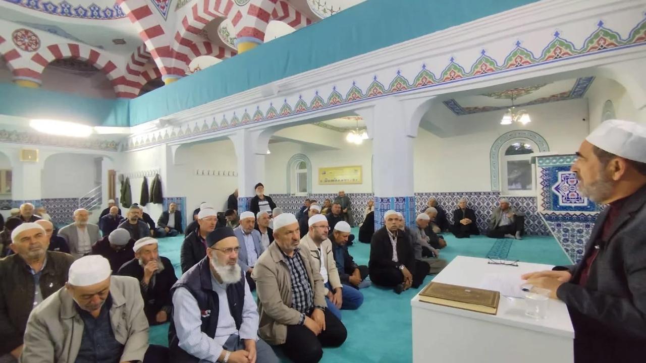 Sabahın Bereketi Camide Paylaşıldı