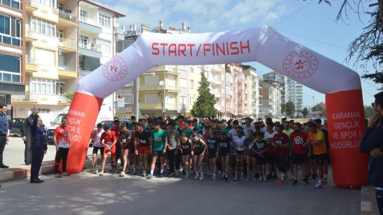 Türk Dili Halk Koşusu Düzenlendi