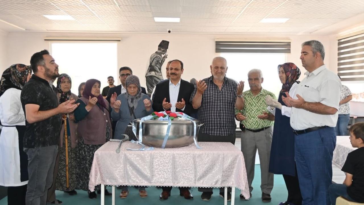 Dursun Fakih Huzurevi'nde Aşure Etkinliği Düzenlendi