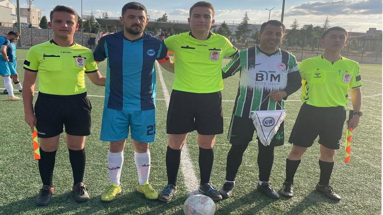 Karaman Kent Konseyi Futbol Turnuvasında Belediye ve KMÜ Üst Turda