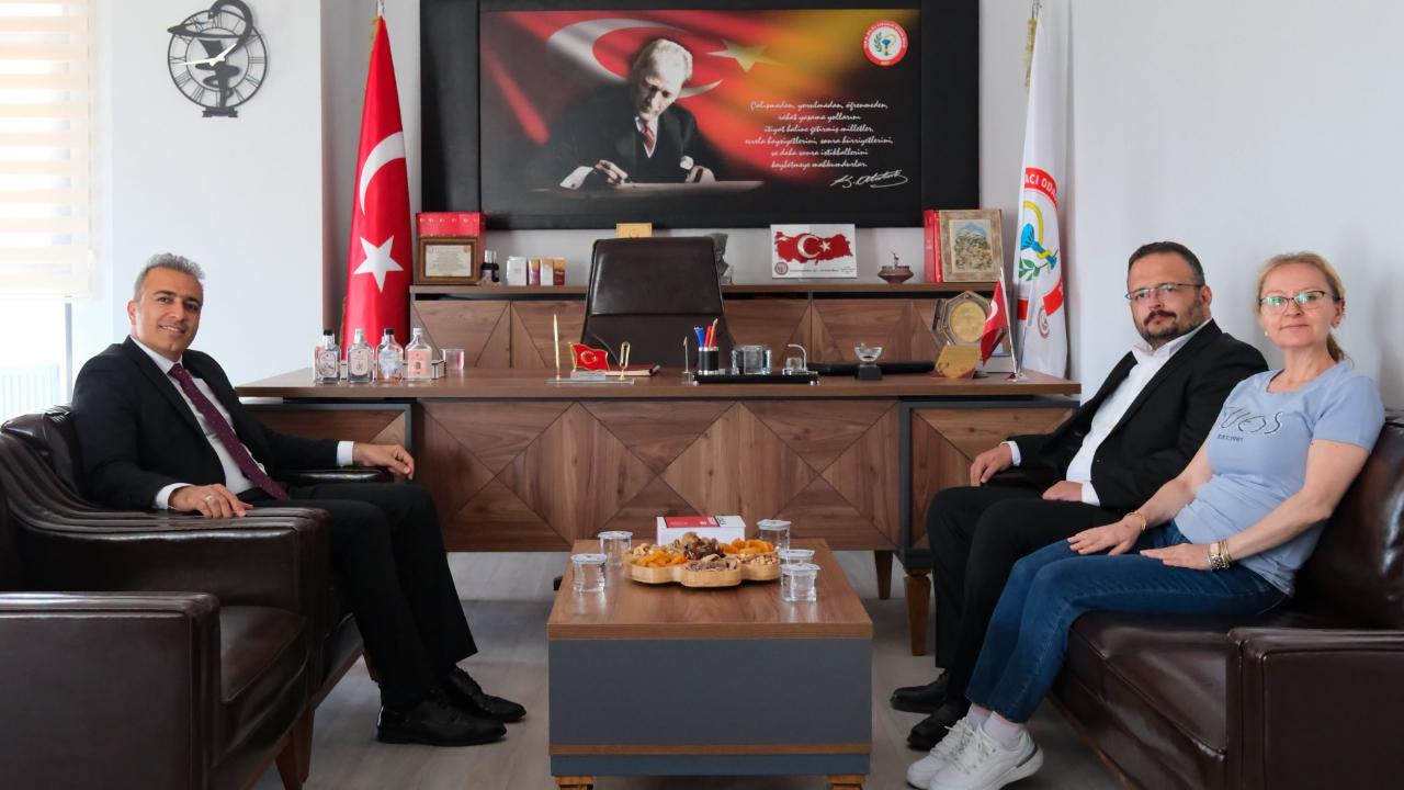 Karaman Valisi Çiçek: "Eczacılar Sağlık Sisteminin Vazgeçilmez Unsurudur"