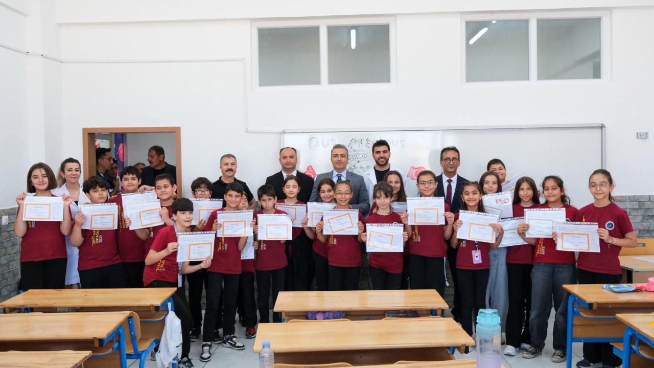 Karaman'da 45 Bin 900 Öğrenci Karne Sevinci Yaşadı