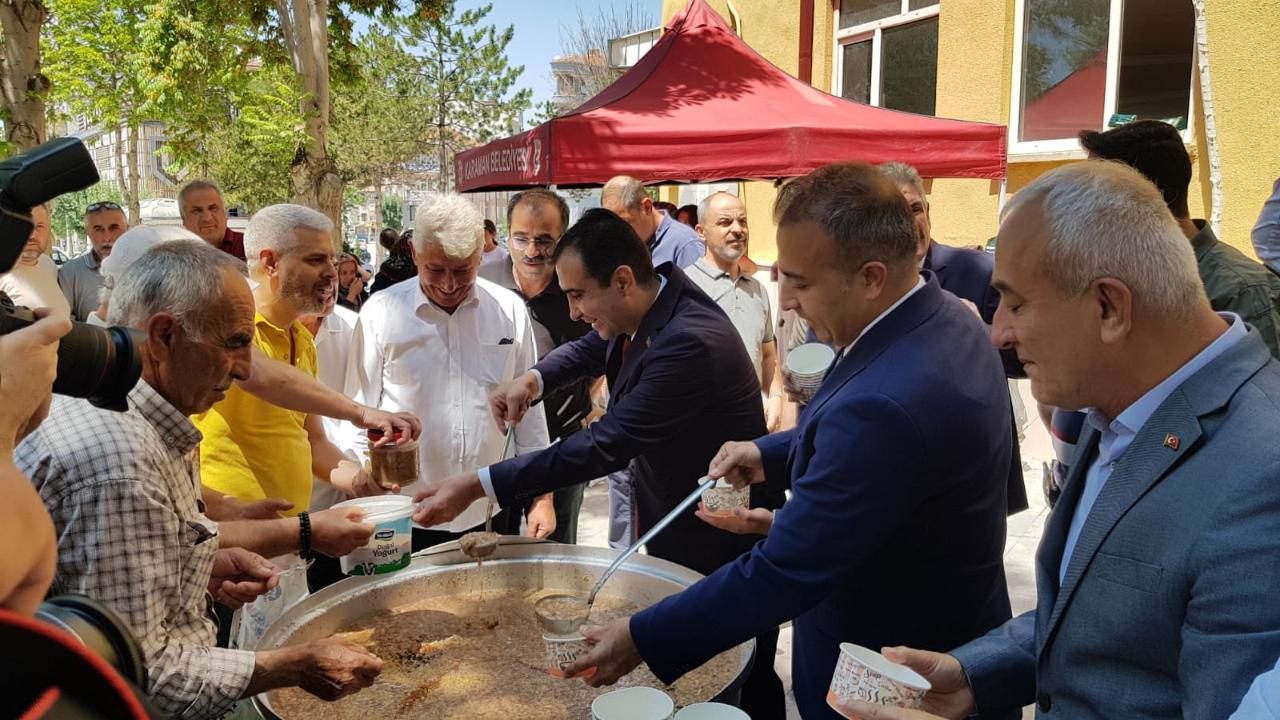 Karaman Esnaf Odaları Birliği'nden Muharrem Ayında Aşure İkramı