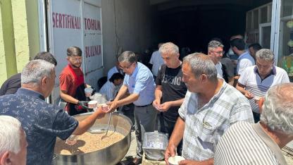 Karaman Ticaret Borsası'ndan Aşure İkramı