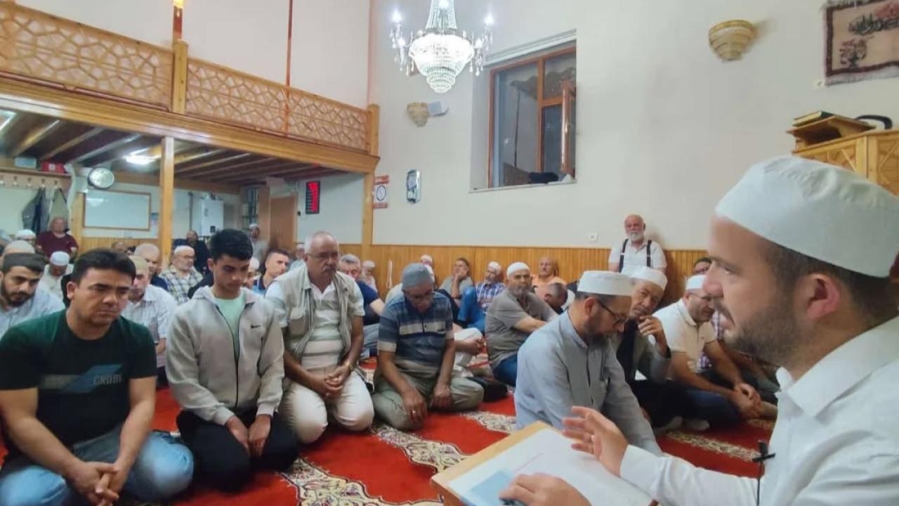 Karaman'da "Şehirlerin Kalbi Camide Buluşalım" Programı Düzenlendi