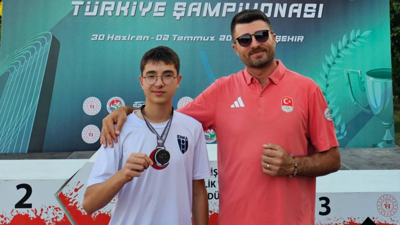 Karamanlı Atletler Eskişehir’den Madalyalarla Döndü