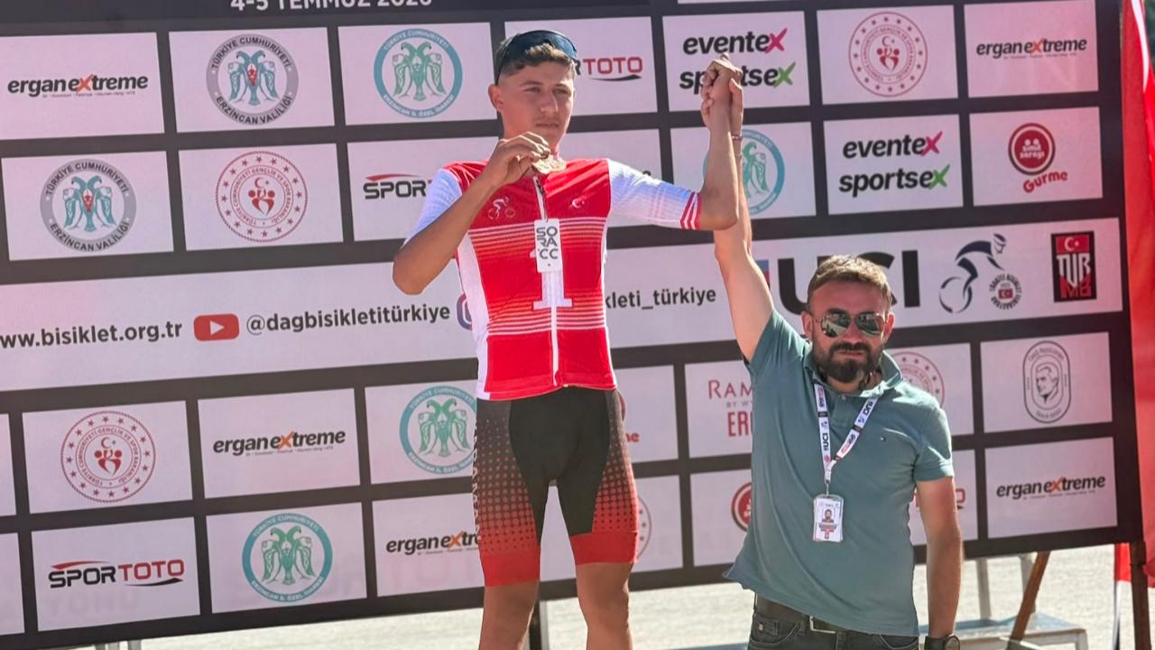 Karamanlı Veli Sarı Türkiye Şampiyonu Oldu