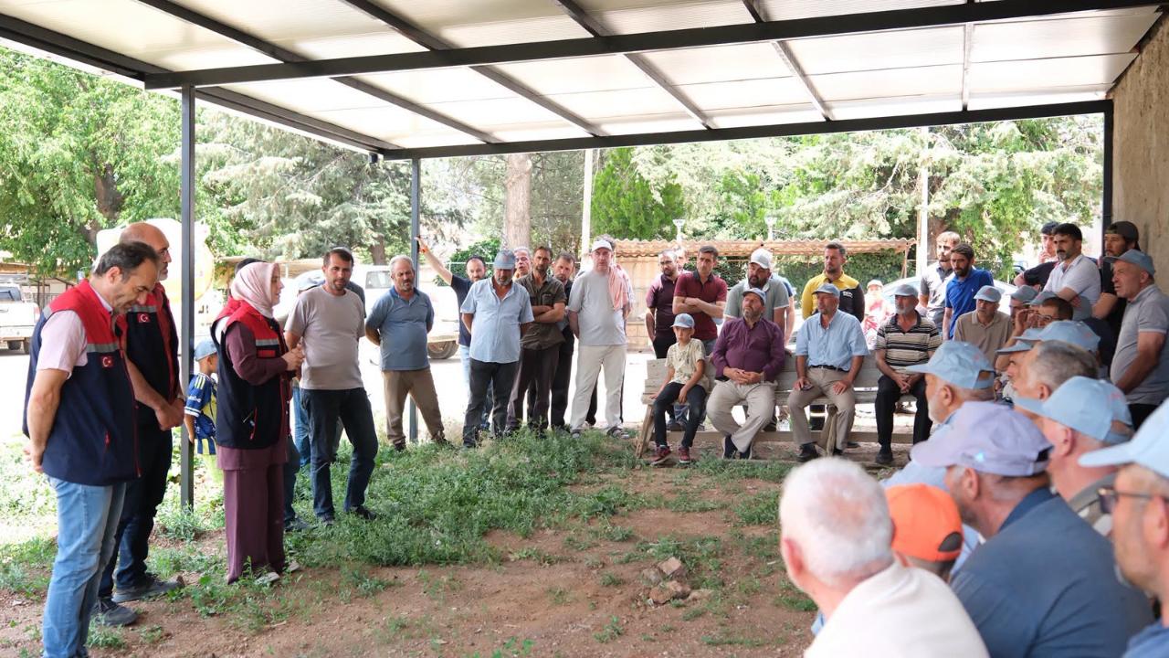 Kızılyaka Köyü'nde Üreticilerle Cuma Buluşması Düzenlendi