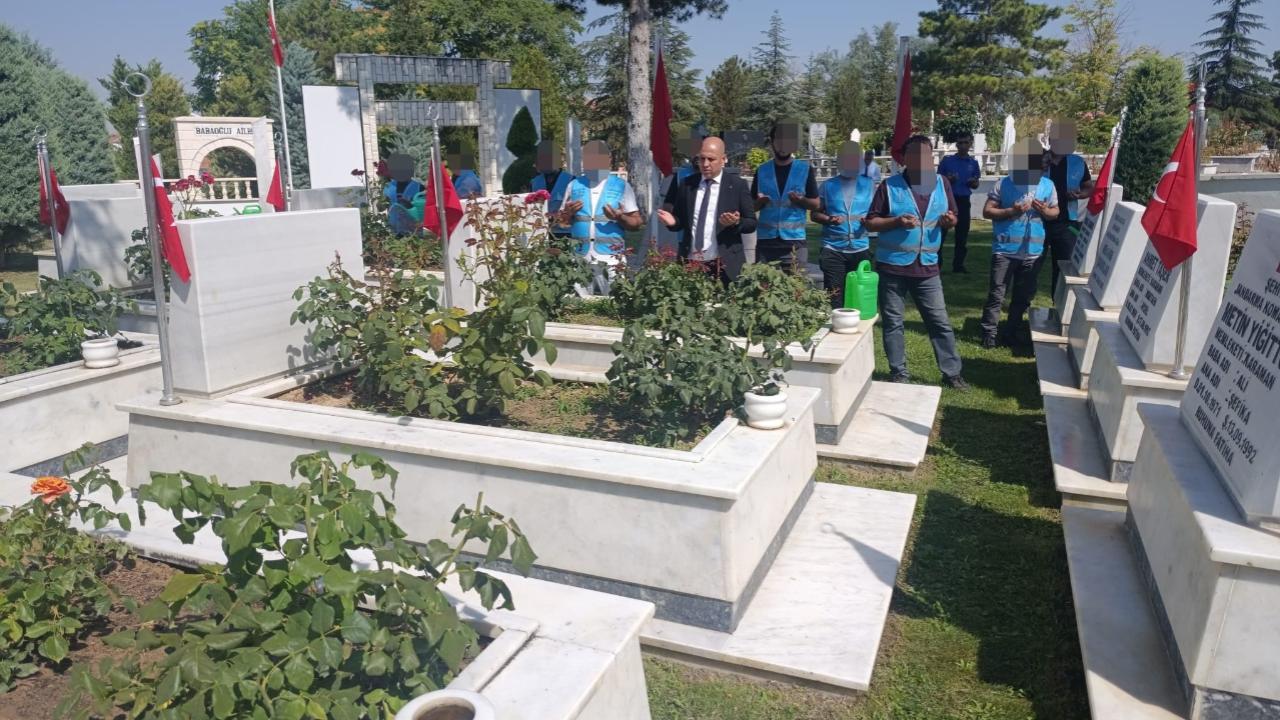 Yükümlülerden Şehitliklere Anlamlı Ziyaret